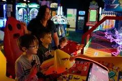 familiy-arcade-blasters