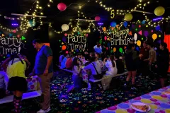 fun-slides-packed-party-room