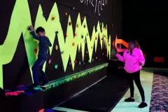 rock-climb-staff-help