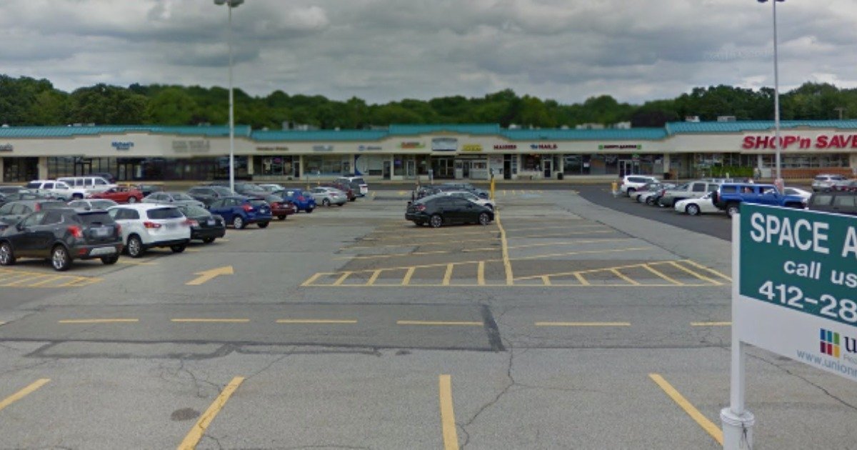 Accessible parking and entrance at an indoor kids birthday party venue in Pittsburgh