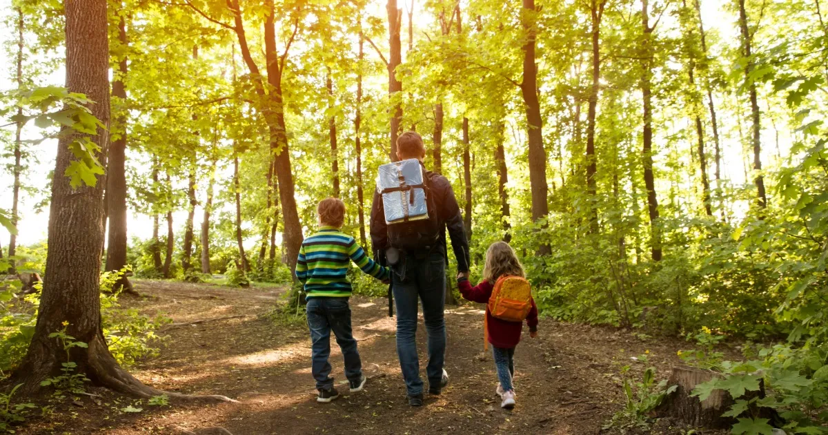 Kids walking a trail near the lake at North Park in the Pittsburgh North Hills